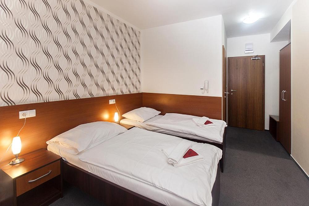 Arkada Hotel Bučovice Zewnętrze zdjęcie