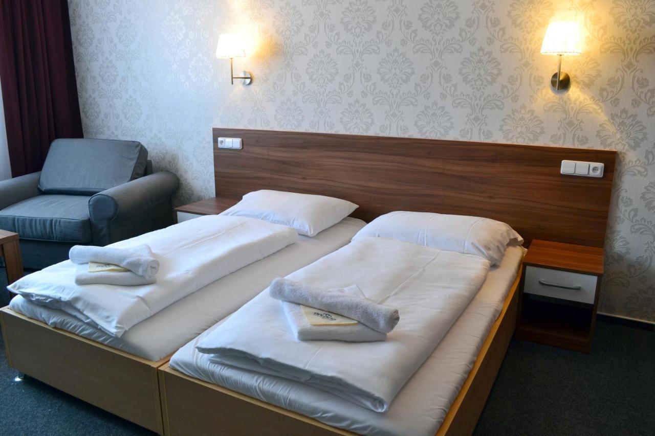 Arkada Hotel Bučovice Zewnętrze zdjęcie