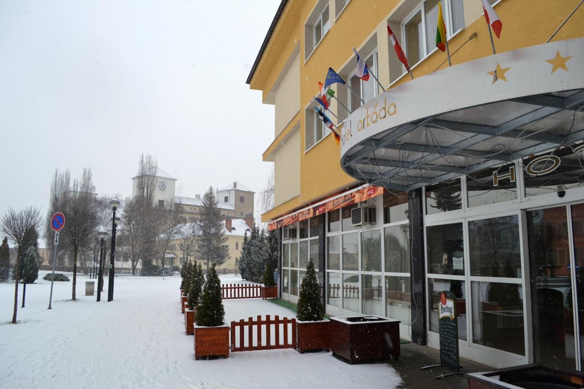 Arkada Hotel Bučovice Zewnętrze zdjęcie