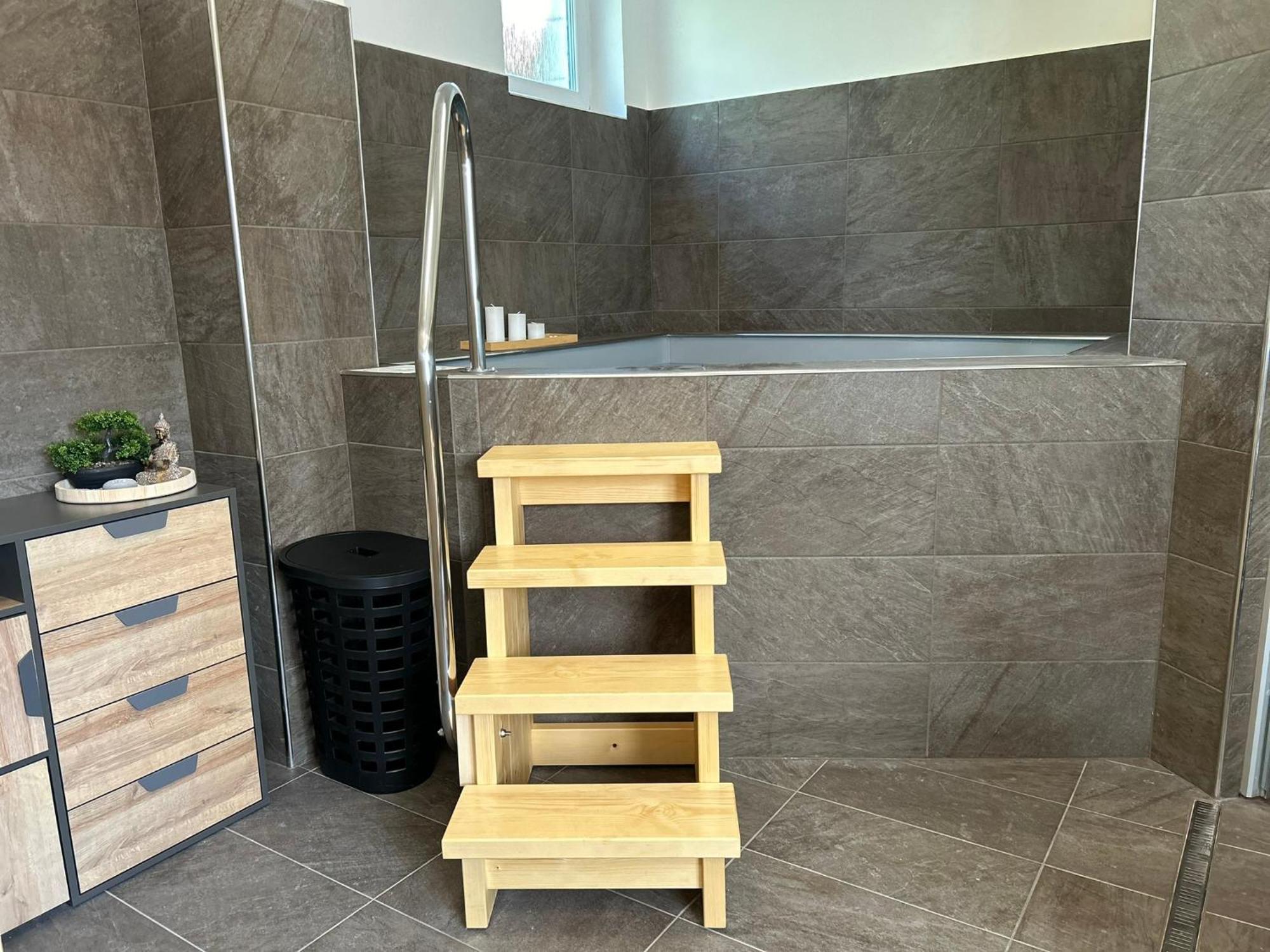 Arkada Hotel Bučovice Zewnętrze zdjęcie