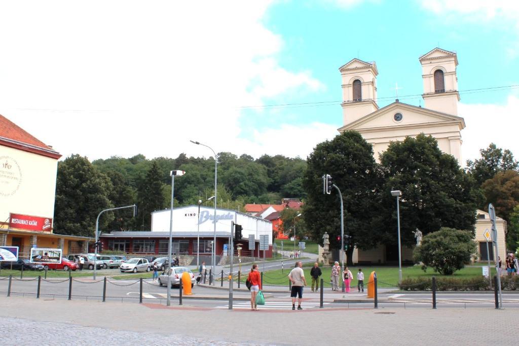 Arkada Hotel Bučovice Zewnętrze zdjęcie