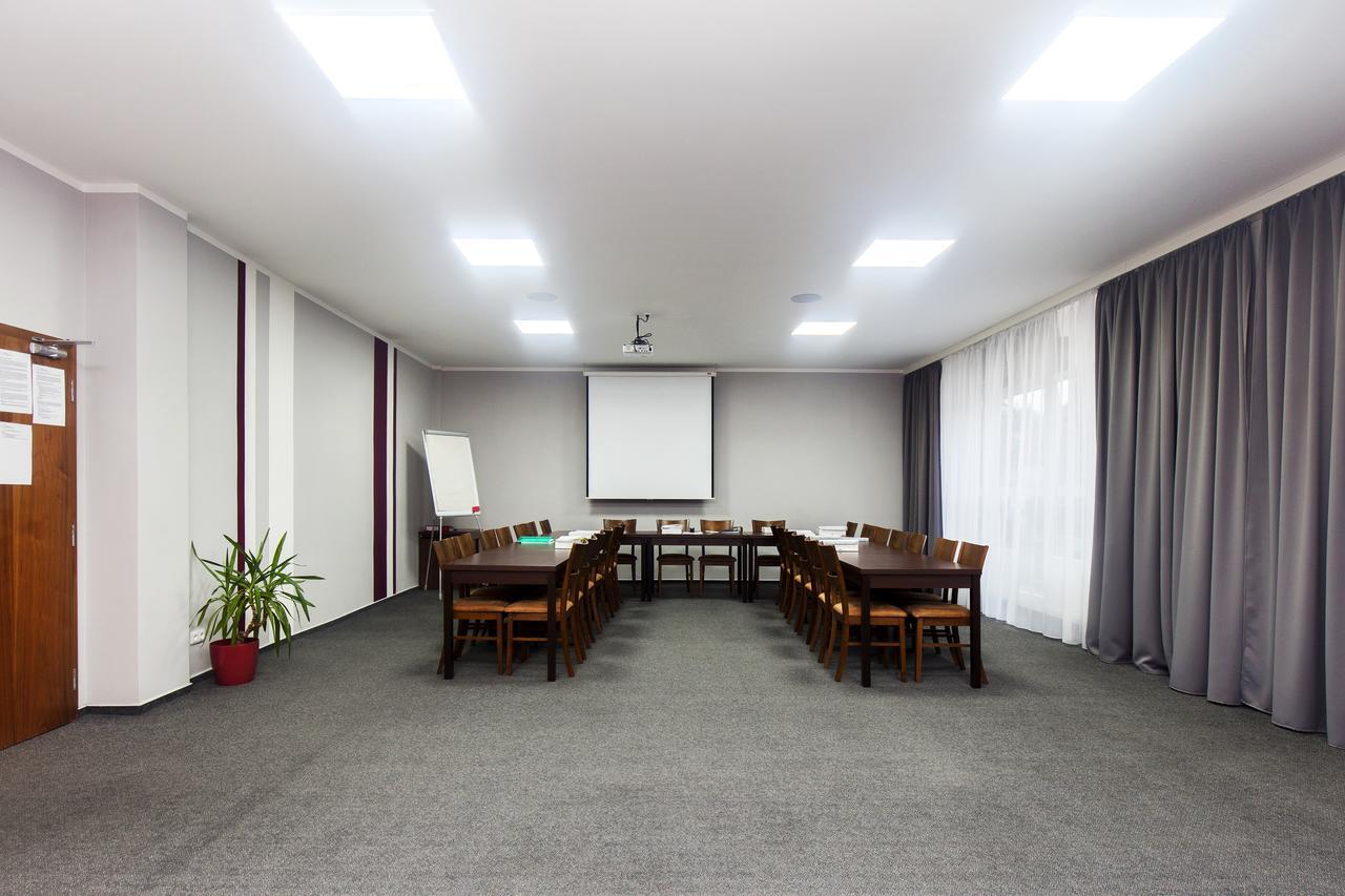Arkada Hotel Bučovice Zewnętrze zdjęcie